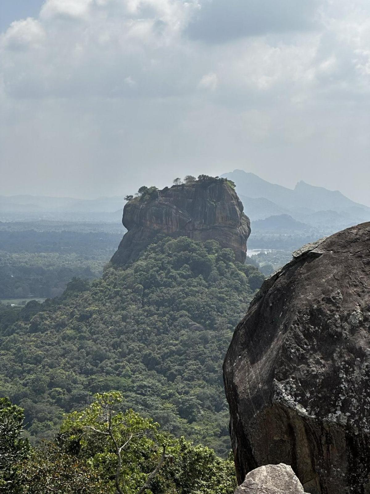 Апартаменты Ridge Boundary View Дамбулла Экстерьер фото